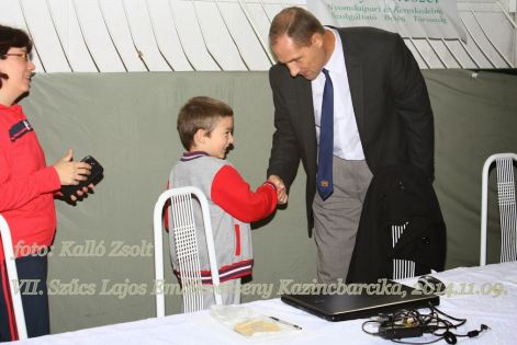 144._sz.l.emlekv.2_fekvo_73_bemutatkozas.jpg